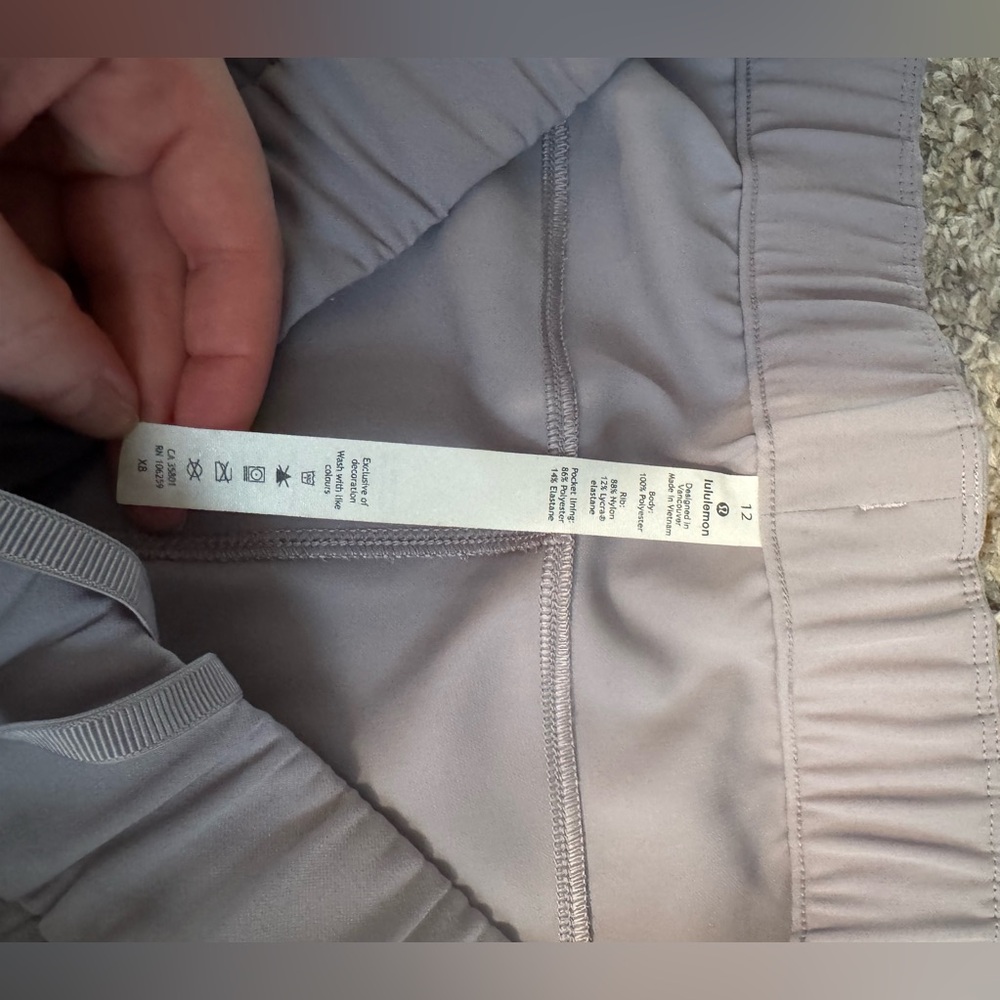 Lululemon Light Grey On the Fly Joggers - Picture 5 of 7
